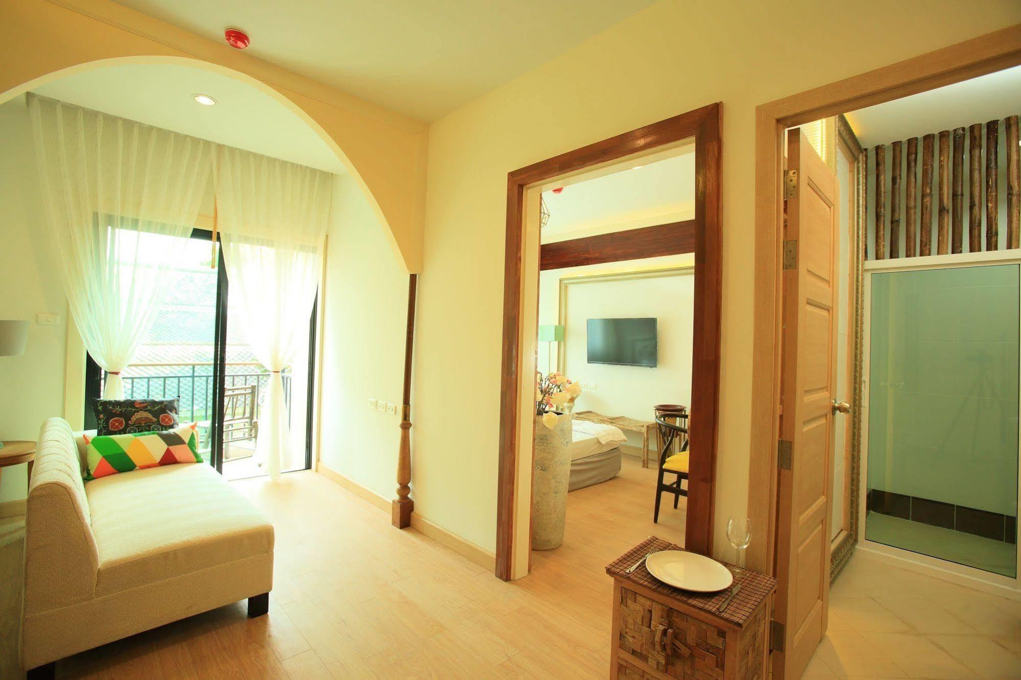 Icheck Inn Trams Square Chiang Mai Esterno foto