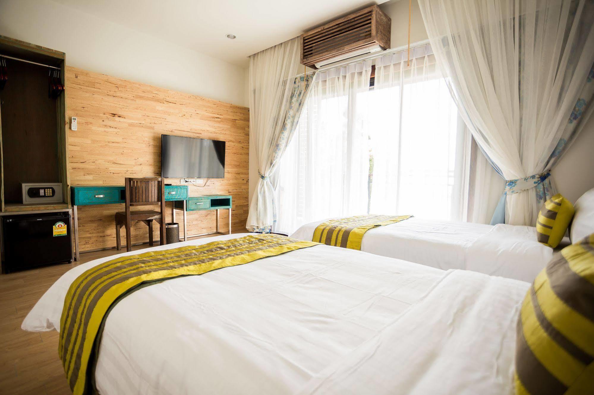 Icheck Inn Trams Square Chiang Mai Esterno foto